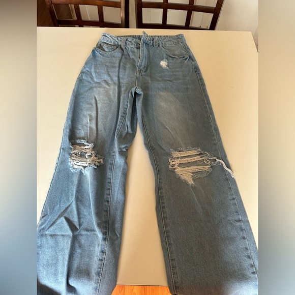 Jeans - Picture 2 of 3